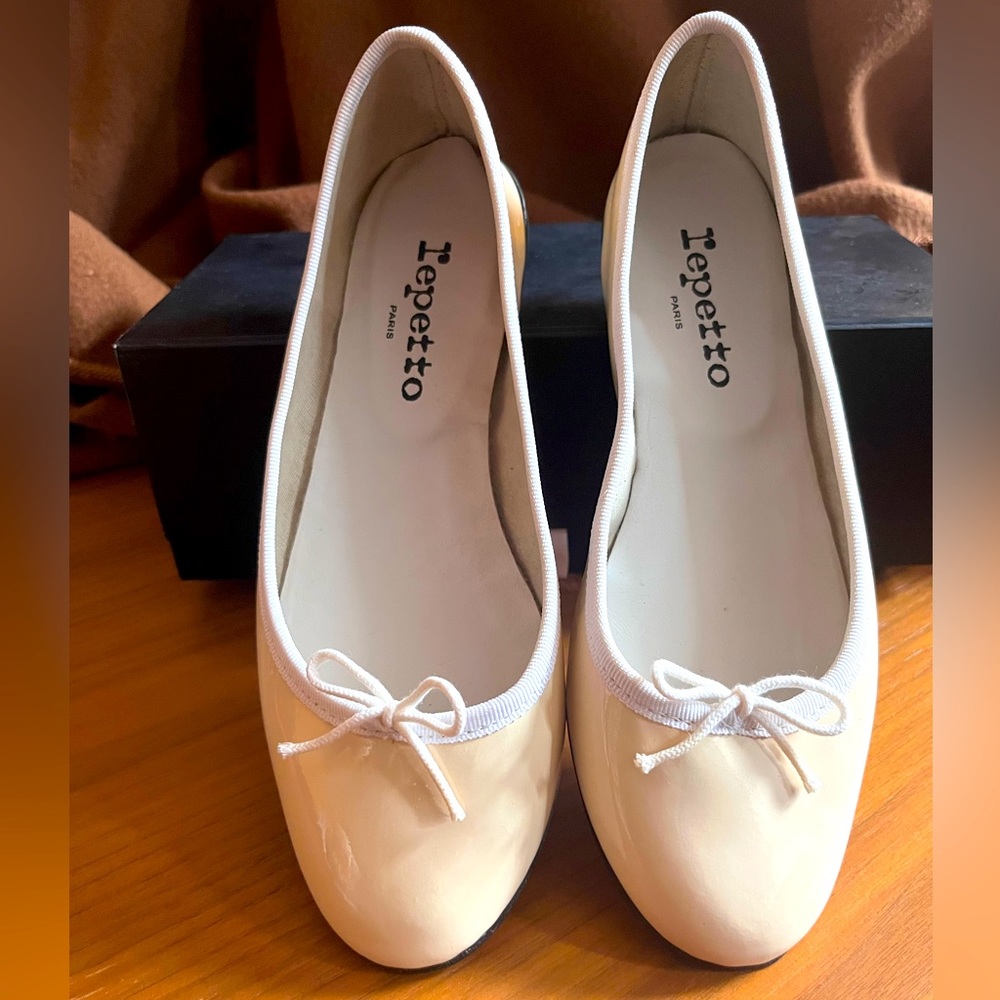 RARE 🇯🇵 market BNIB Repetto Cendrillon ballet flats in buttercream size 38